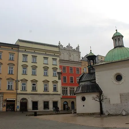 Apartment Market Square *