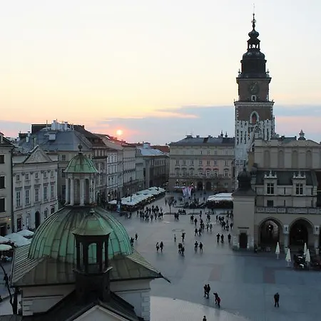 Market Square *